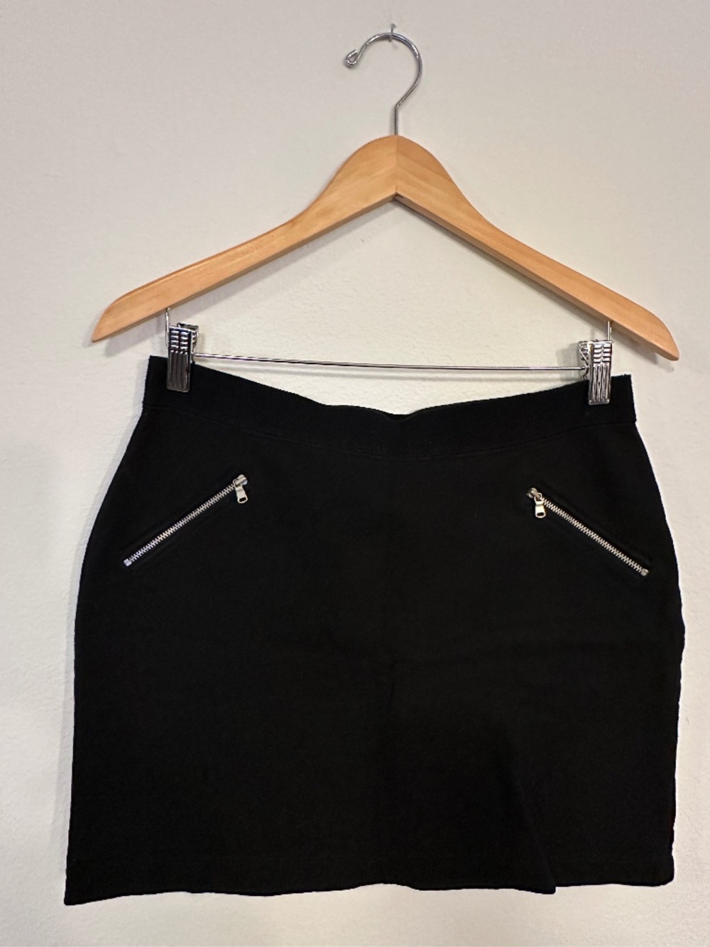 LOFT Black Knit Pencil Skirt Gold Zip Pockets Women's Small